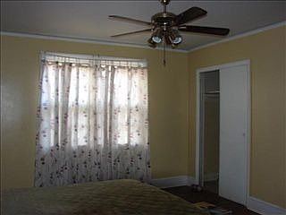 2nd image of 105 E Crescent Rd