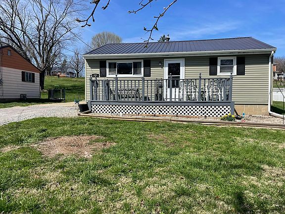 2nd image of 905 Wylie Ln