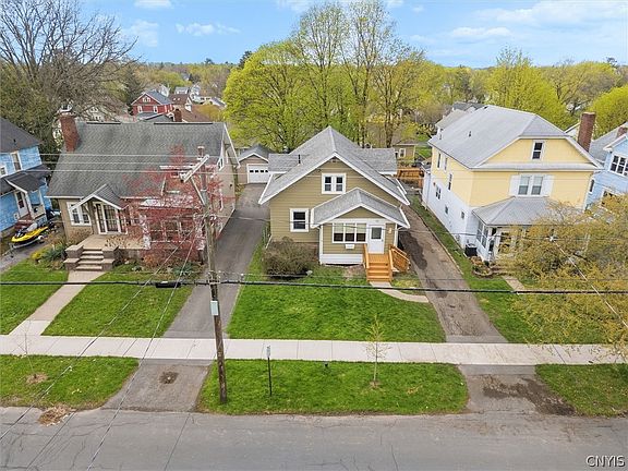 2nd image of 226 Plymouth Dr