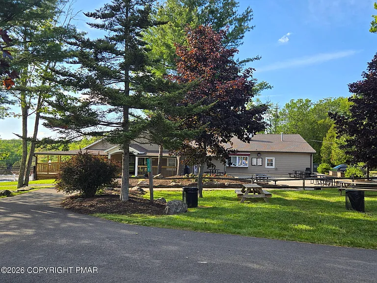 838 Country Place Dr — Photo 32