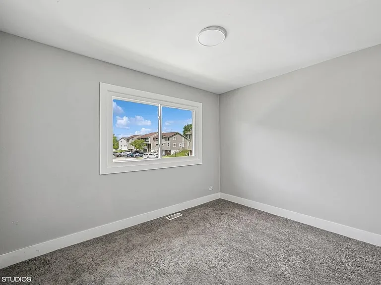 1130 Sandpiper Ct #1130 — Photo 7