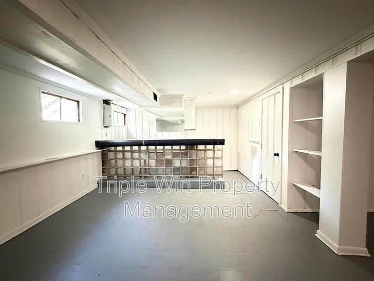 945 Paddock Dr — Photo 37