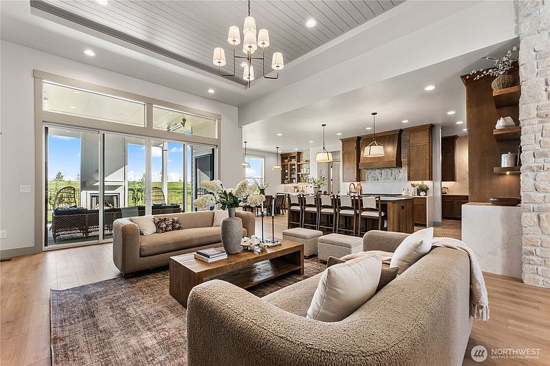 5th image of 15281 210th Avenue E #986