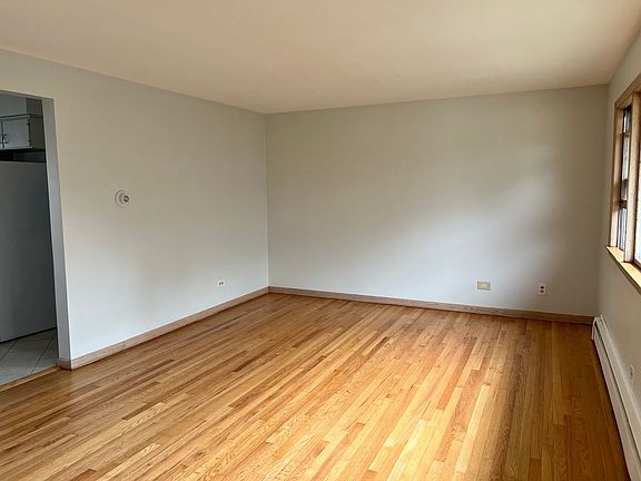 3rd image of 2600 N Austin Ave #3E