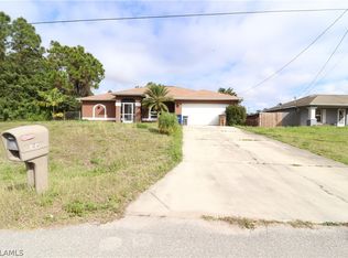 3014 33rd St SW, Lehigh Acres, FL 33976