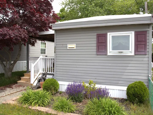 216 Maurice Blvd, Rio Grande, NJ 08242