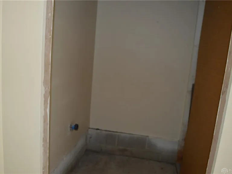 1217 Robbins Run Ct — Photo 32