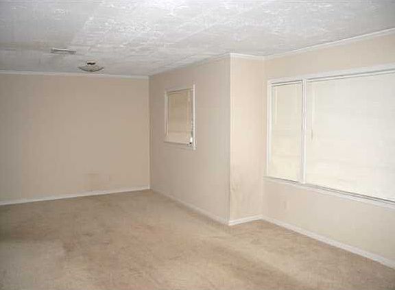 3rd image of 136 E Salem Dr