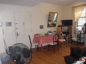 4th image of 697 Dawson St APT 1C