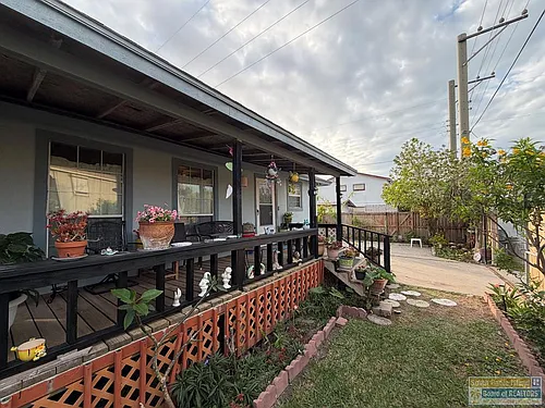 121 E Madison St Photo 1