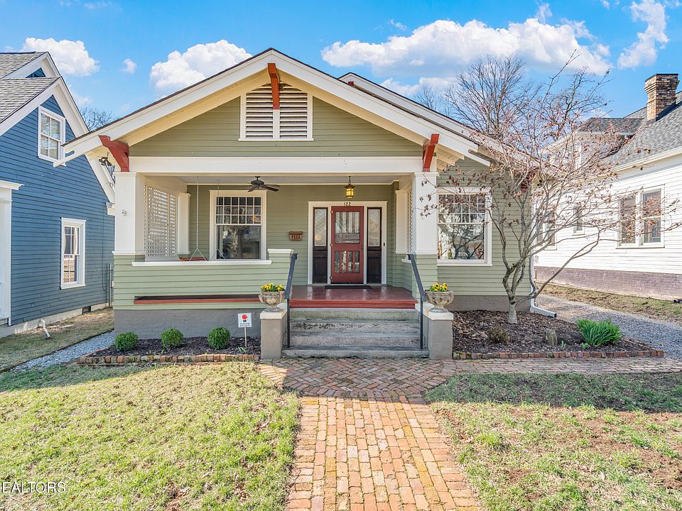 1st image of 122 Leonard Pl