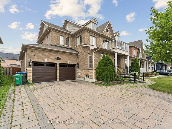 2nd image of 8 Redwillow Rd
