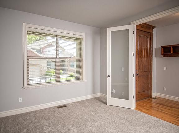 3rd image of 1328 E Shays Grove Ln