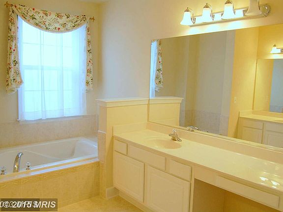 5th image of 13839 Gullane Dr #85