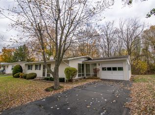 114 Sprucewood Cir, Geneva, NY 14456