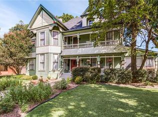 304 W 7th St, Bonham, TX 75418