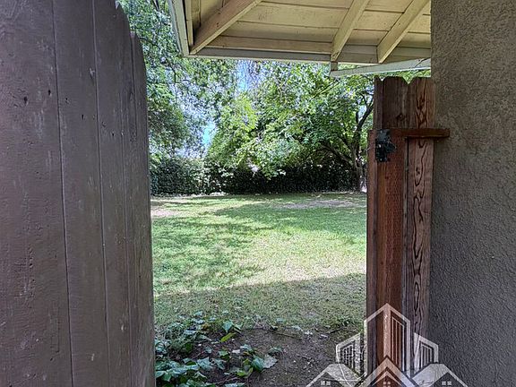 5th image of 5024 Bremner Way Unit 1
