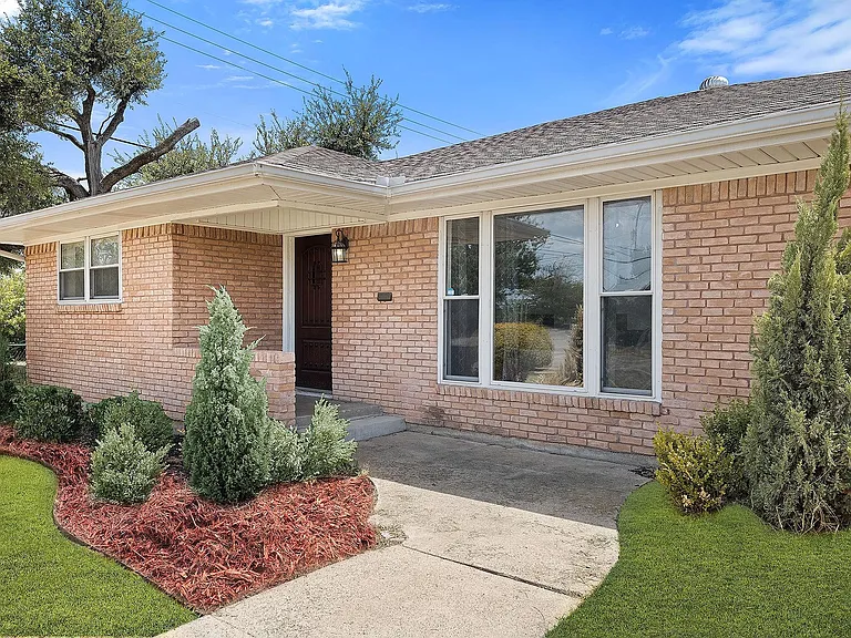 3364 Darvany Dr — Photo 3