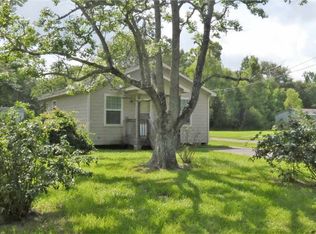 1382 County Road 725, Buna, TX 77612