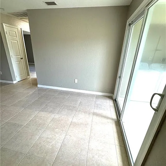 129 SE 23rd Pl #2 — Photo 8