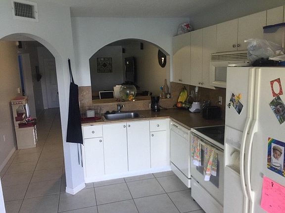 4th image of 1261 SE 31st Ct Unit 103