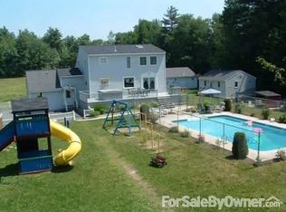 975 Plains Rd, Mount Vernon, ME 04352