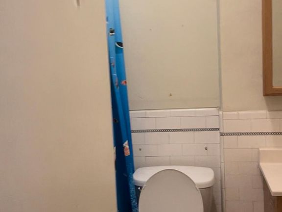 3rd image of 223 Essex St APT 32
