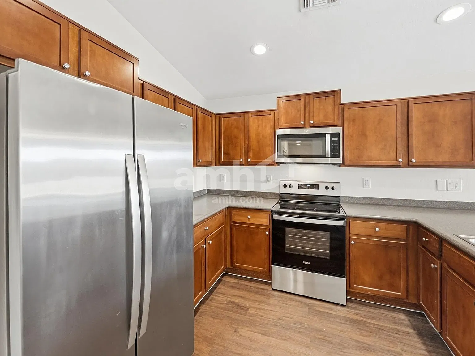 3 bed, 2.0 bath, 1754 sqft, $1,920 — Photo 3