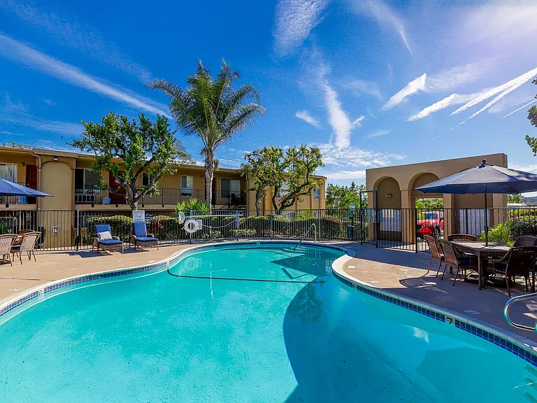 Parkview Poway Apartments — Photo 32