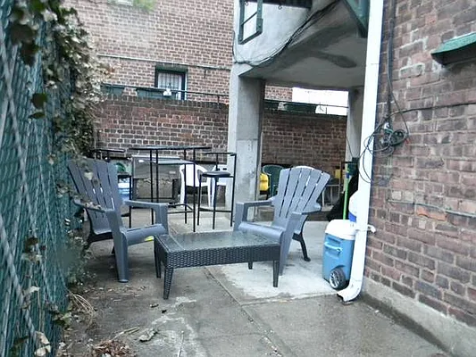 Rented by Realty Nerd | media 11