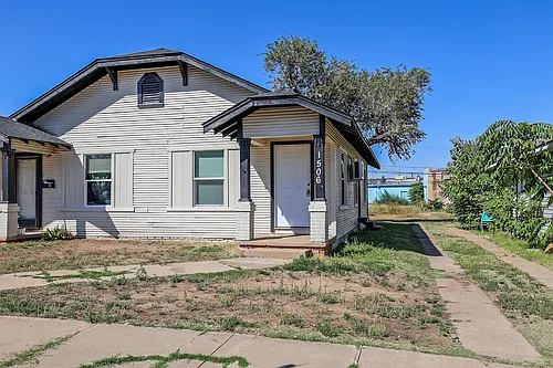 1506 SW 11th Ave #A Photo 1