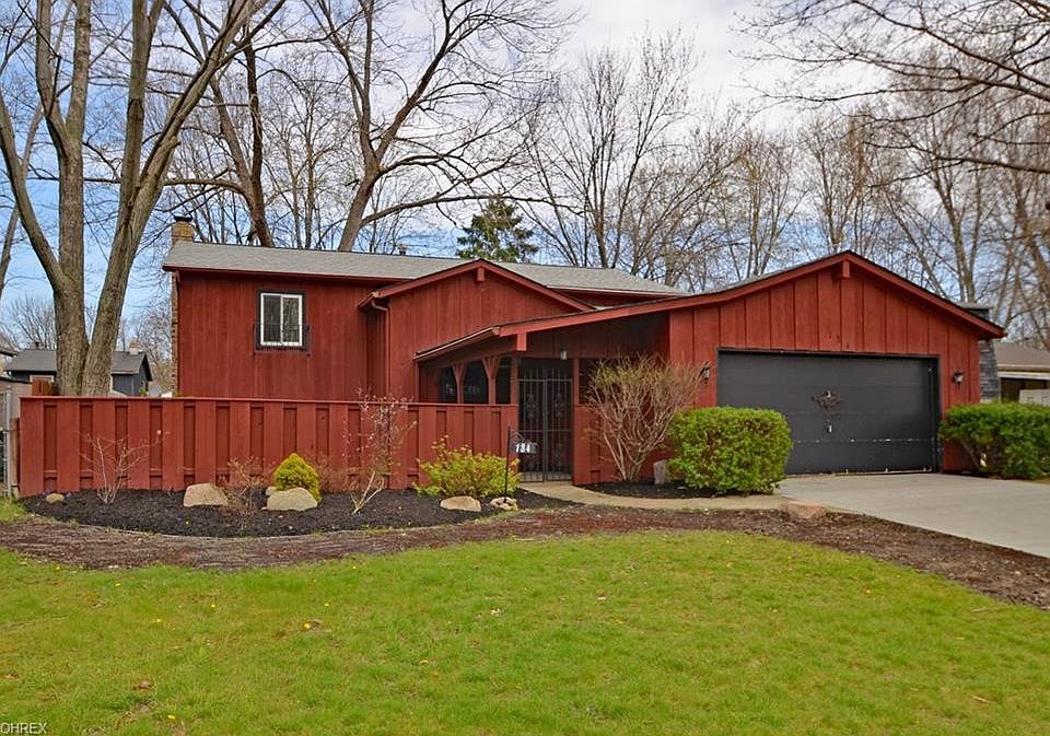 1st image of 134 Dorset Ct