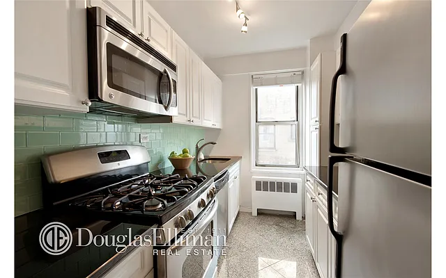 Sold by Douglas Elliman | media 4
