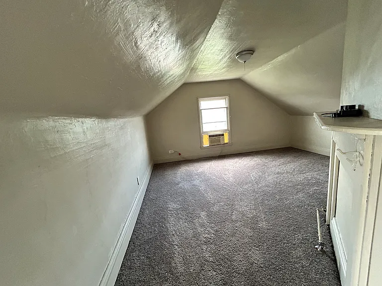 331 S 2nd St — Photo 23