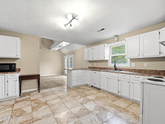 4th image of 6500 Kelin Dr