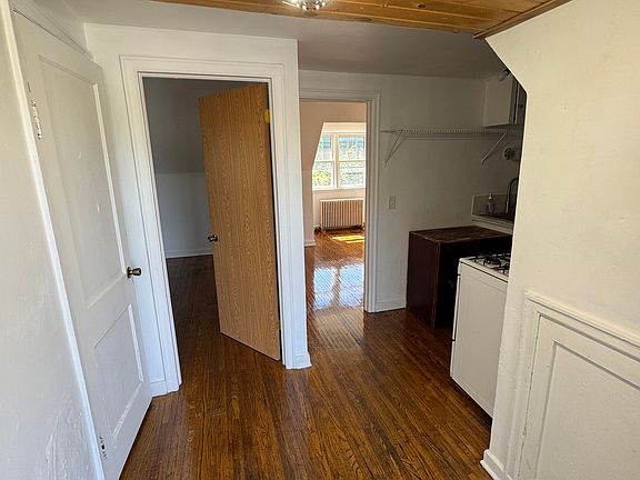 5th image of 401 N 4th St #9