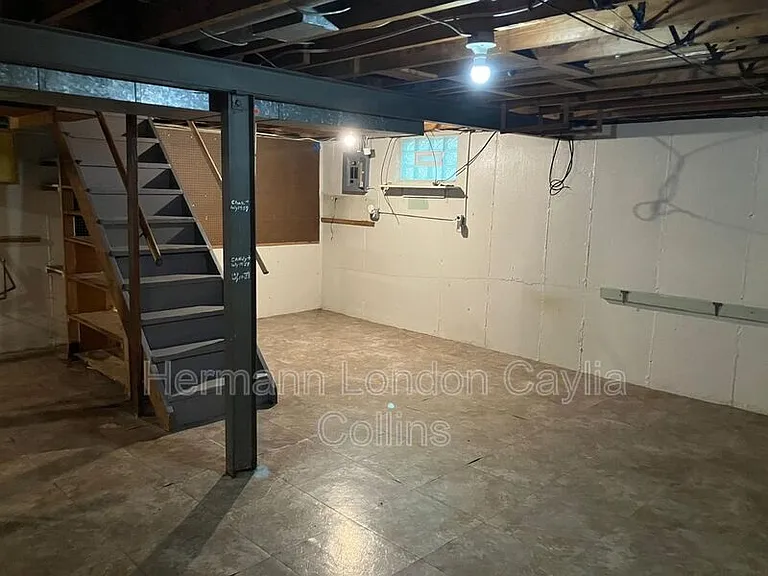 428 Lancashire Rd — Photo 13