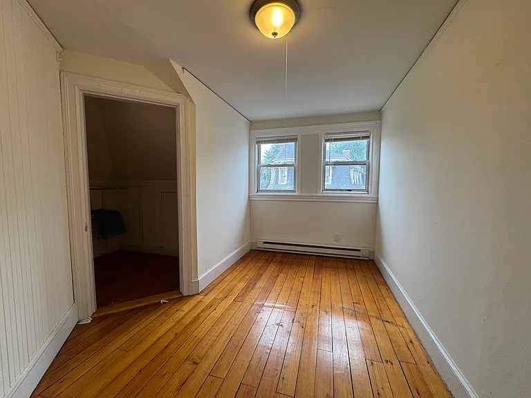 158 Vinton St — Photo 10