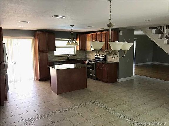 5th image of 10147 SW 53rd Ct