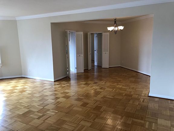 Living Area/ Dinning 