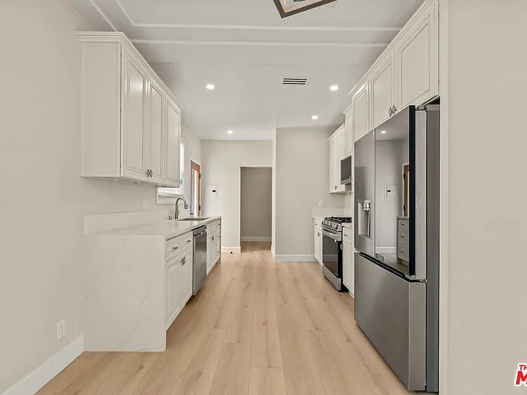 1117 S Wooster St #1119 — Photo 11