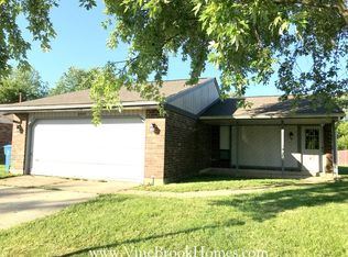 8345 Schoolgate Dr, Dayton, OH 45424