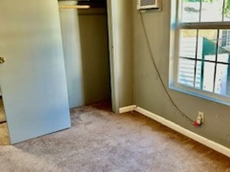 18492 Rozier Ave — Photo 9