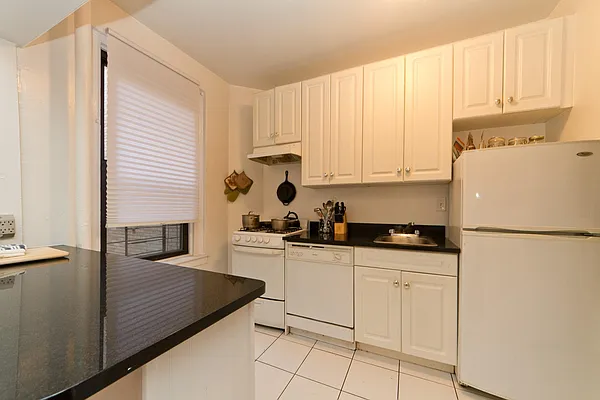 Rented by Corcoran | media 5