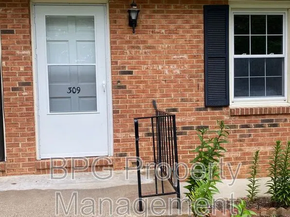 309 Wintergreen Ave, Clifton Forge, VA 24422