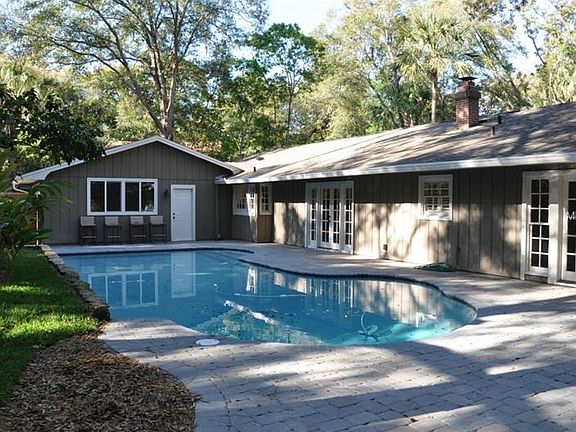 4th image of 213 Jasmine Ln