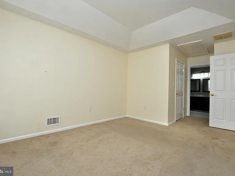 328 Helen Dr — Photo 22