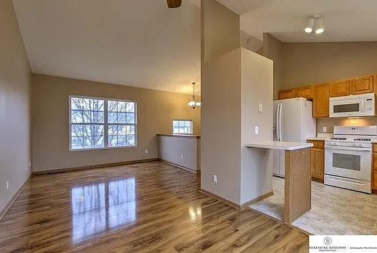 17727 Josephine St — Photo 3