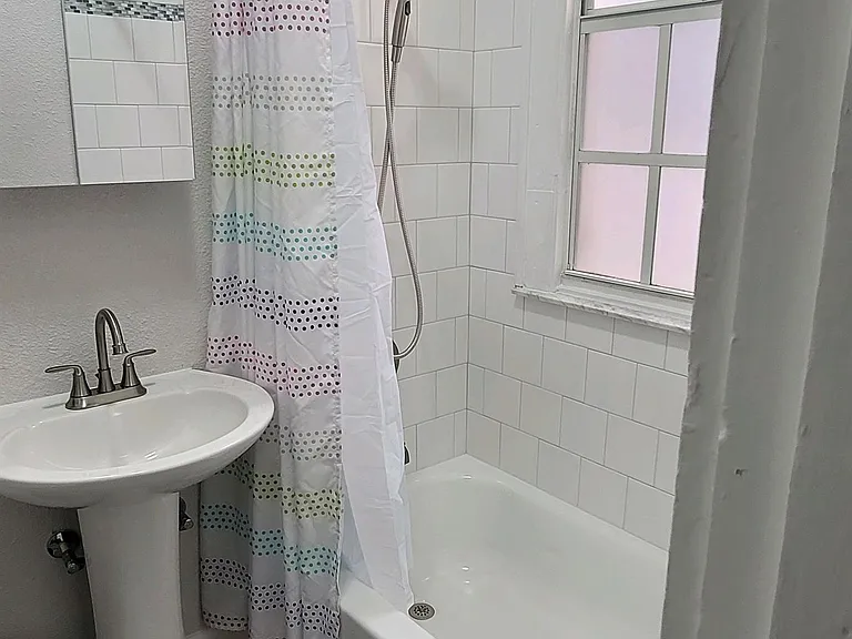 407 S Melville Ave — Photo 46