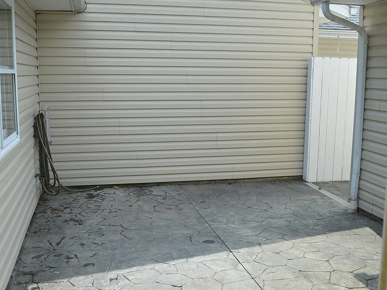 3963 Townhouse Ln — Photo 14